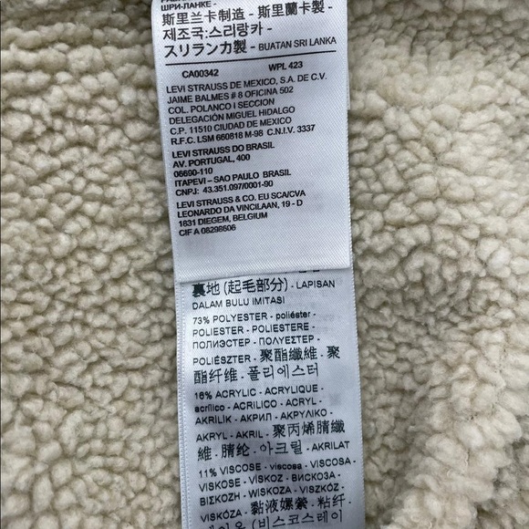 Levi’s Women’s Sherpa Denim Jacket Size SX - Picture 9 of 16